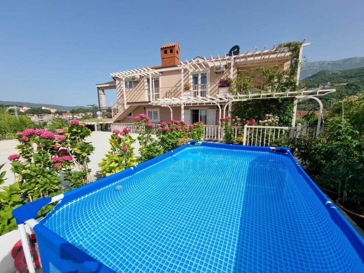 Apartments Popadic With Parking 헤르섹 외부 사진